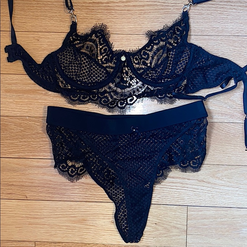 Gooseberry Intimates Lingerie Bra AND Thong SET